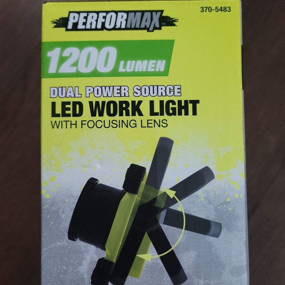 Dual power source LED Work Light with Focus Lens - Picture 4 of 7